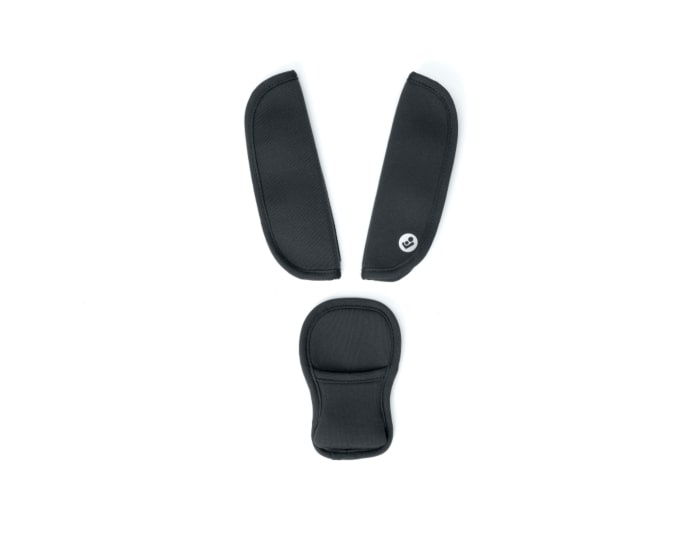 9883600040_2024_MC_Carseat_TI_PLUS_isize_BELTPAD_SET_MC_AUTHENTIC_BLACK_a