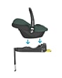 8558047110_2022_maxicosi_carseat_babycarseat_cabriofixisize_green_essentialgreen_clickandgoinstallation_side